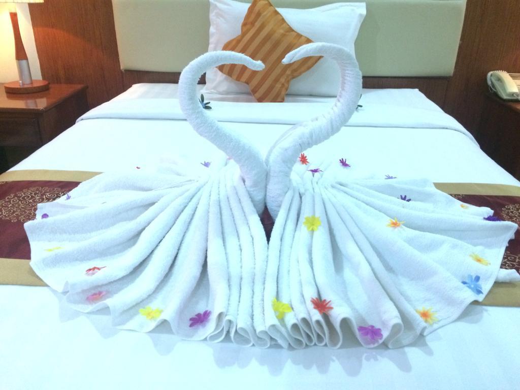 Huang Ting Hotel Phnom Penh Exterior foto